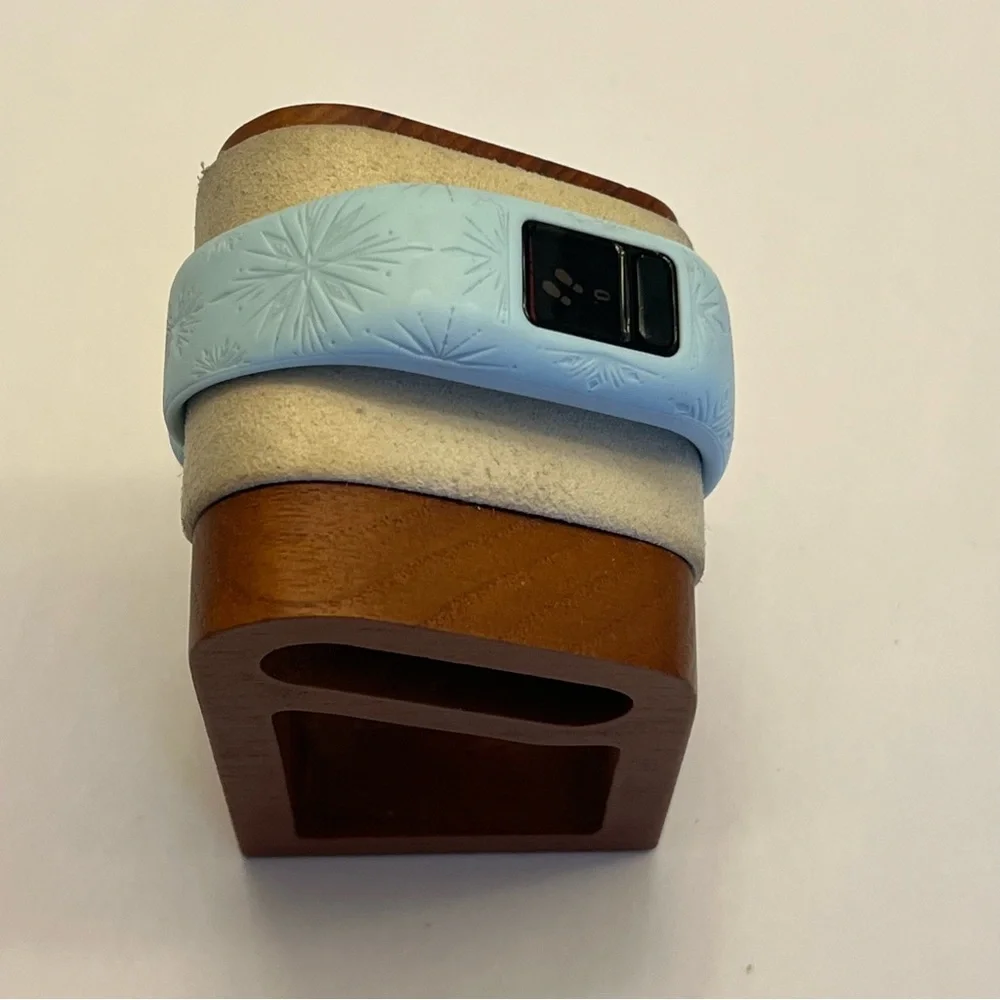 Garmin Vivofit Jr.2 (full set, kids smart‎ watch, like new)